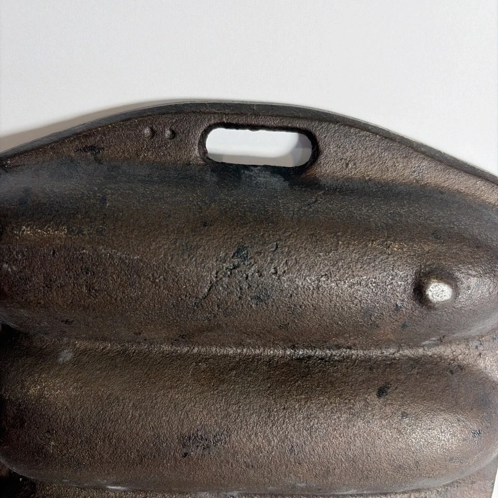 VTG Lodge 27 C Cast Iron 7 Ear Cornbread Corn Stick Pan USA